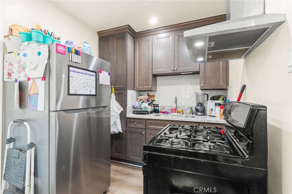 3814 Portola Avenue Property Photo 17