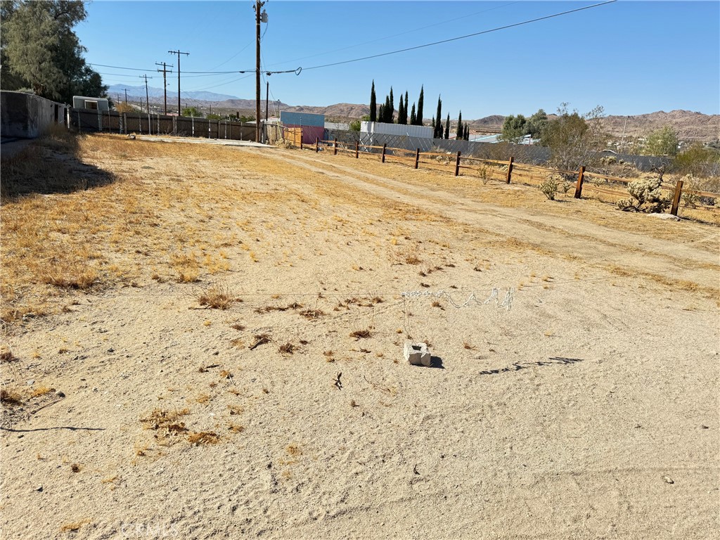 62086 Valley View Property Photo 2