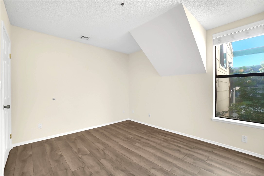 44544 15th E 11 Property Photo 11