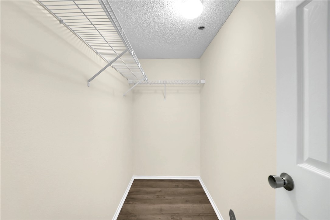 44544 15th E 11 Property Photo 13