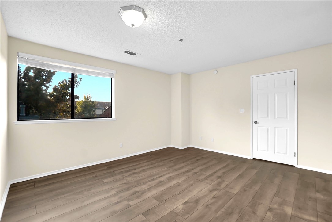 44544 15th E 11 Property Photo 15