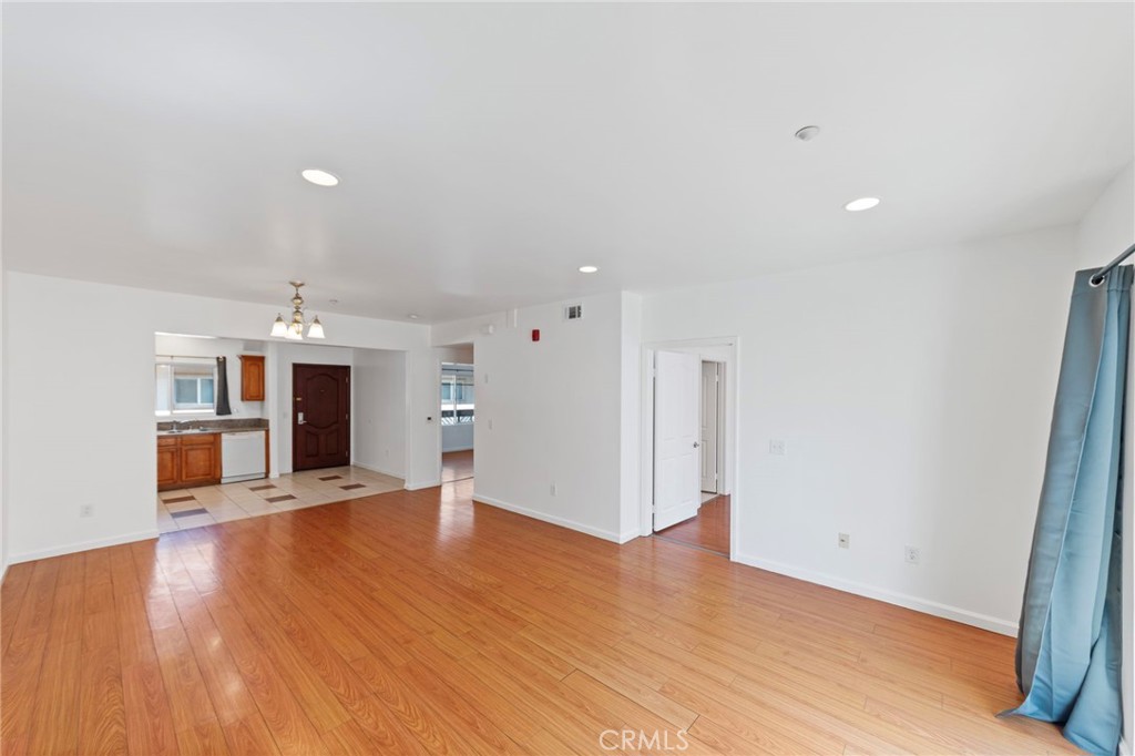 421 S Garfield 79 Property Photo 3