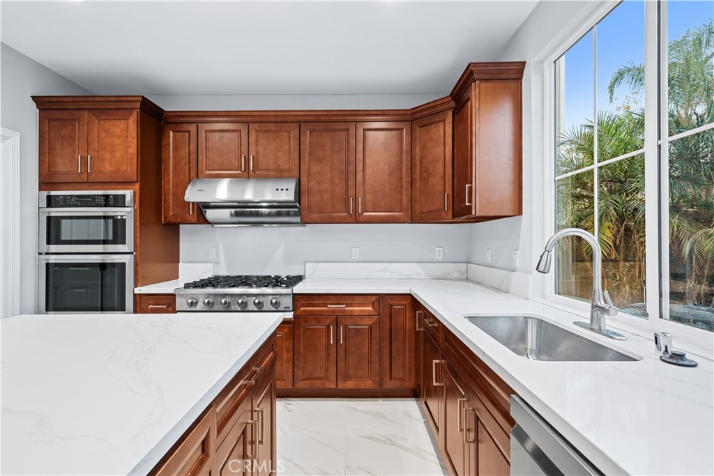 10877 Cameron Property Photo 6