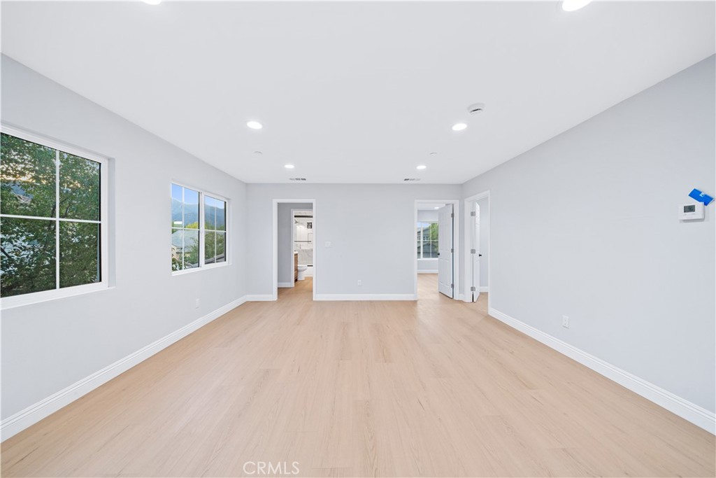 10877 Cameron Property Photo 10