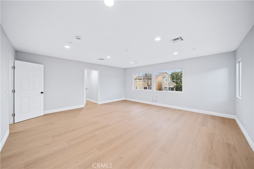 10877 Cameron Property Photo 17