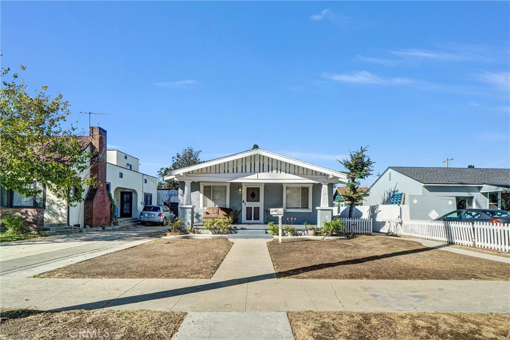 833 S Lemon Street Property Photo 1