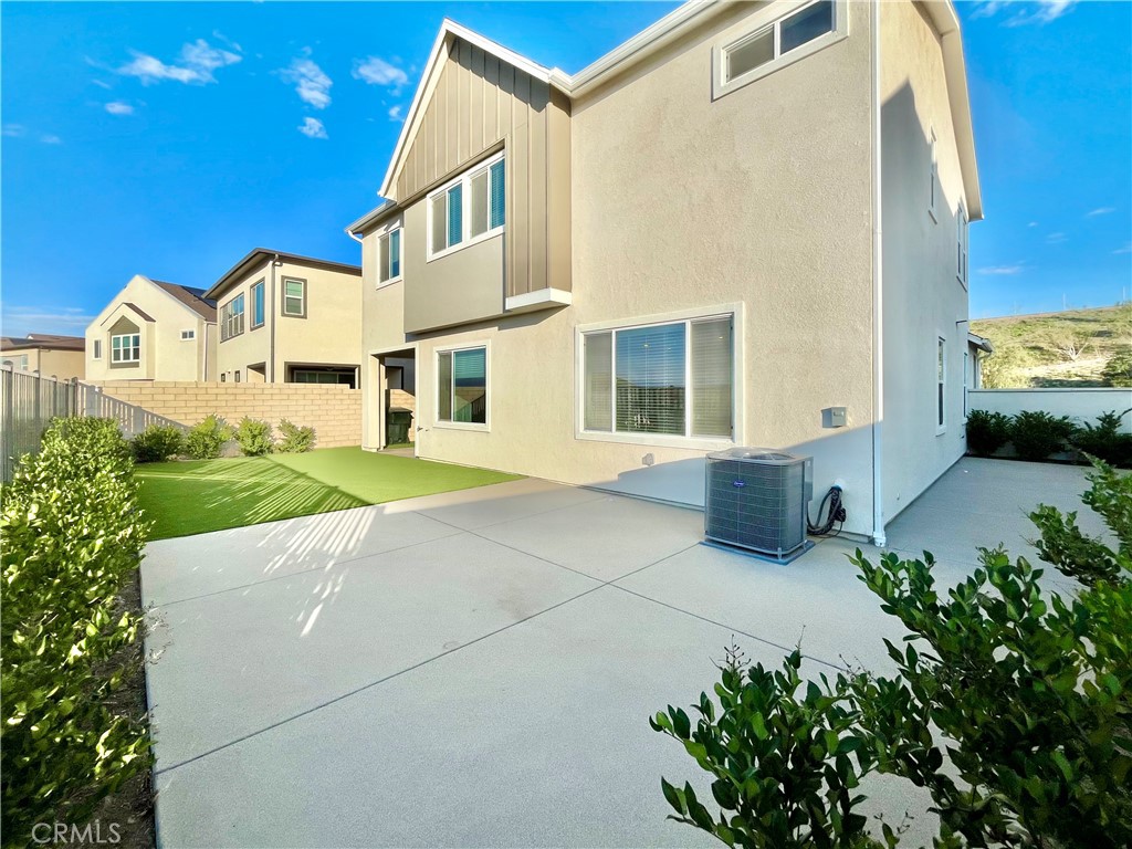 27237 Release Place Property Photo 3