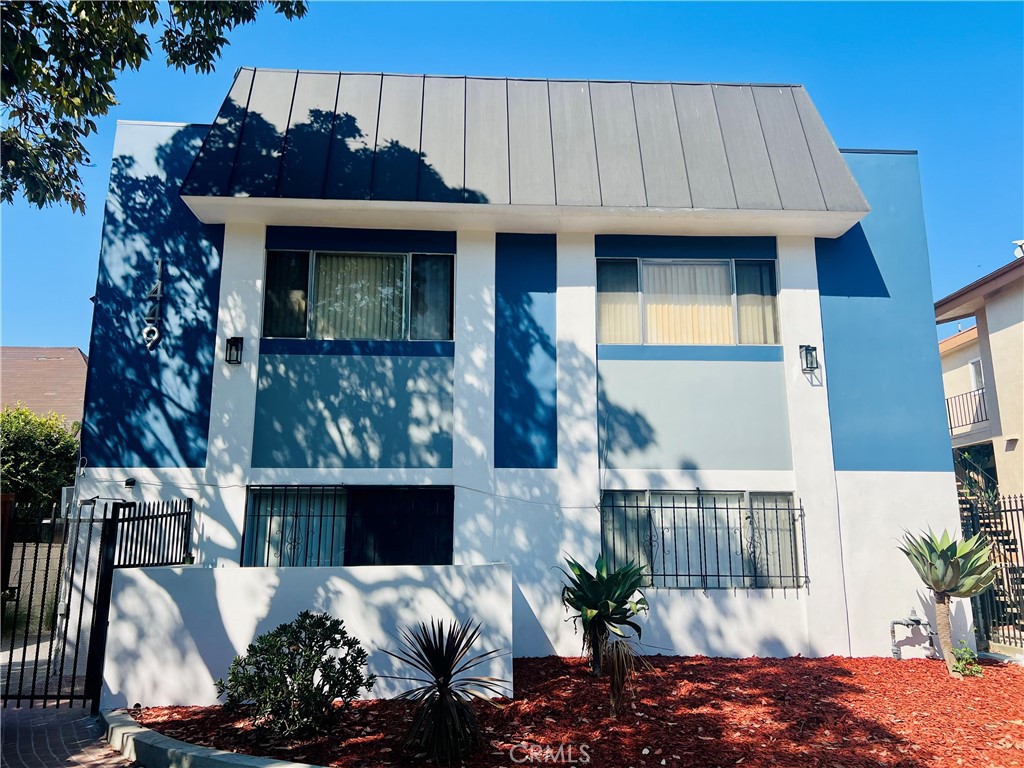 1449 S Point View Street Property Photo 4