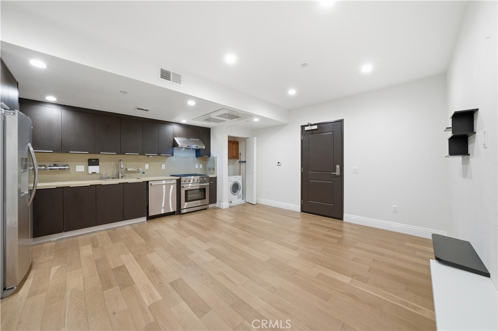 2939 Leeward Avenue 311 Property Photo 14