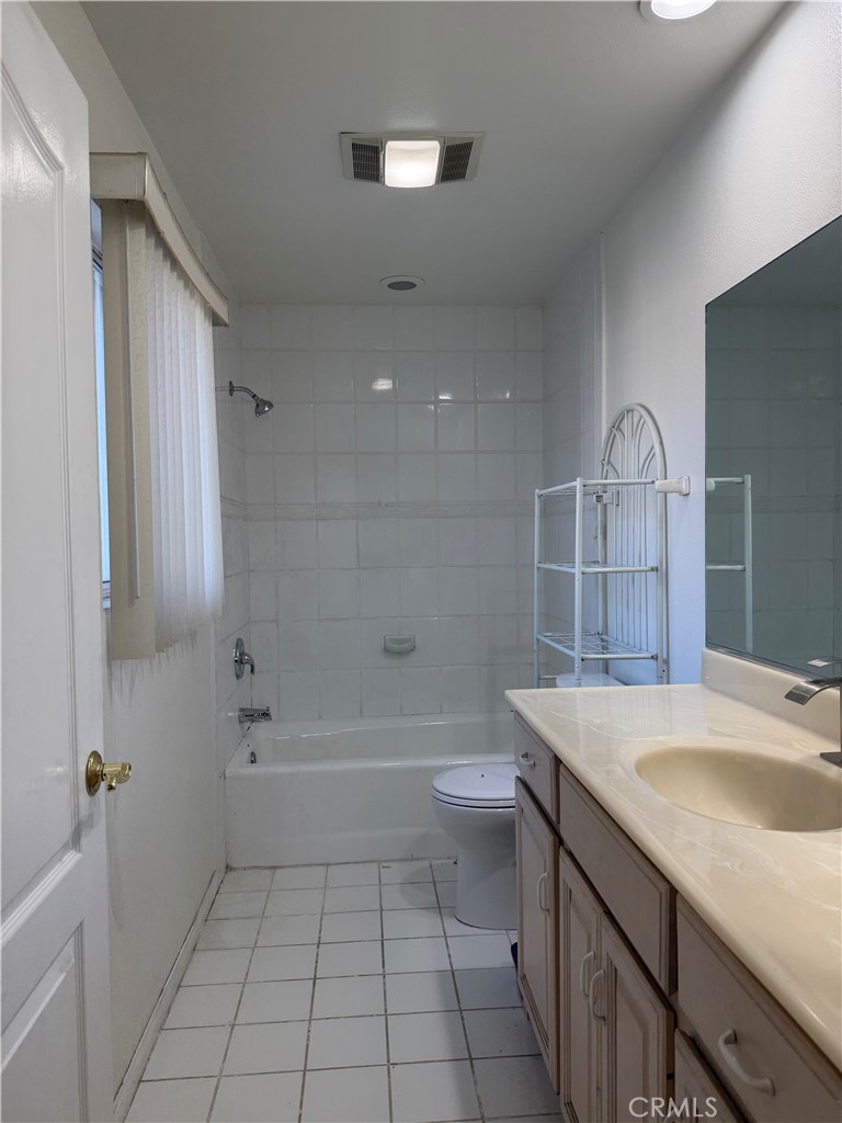 3135 Bartlett Property Photo 15