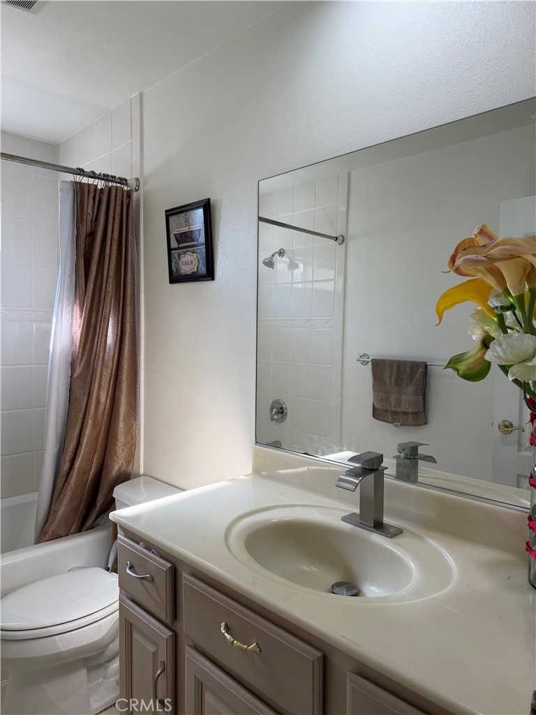 3135 Bartlett Property Photo 28