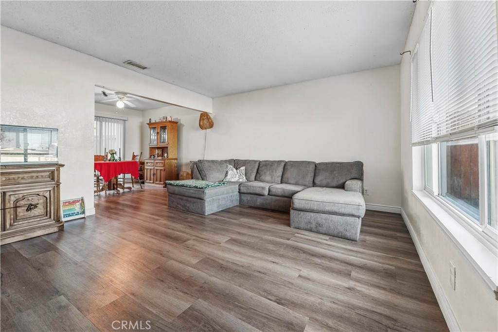 1820 Calico Property Photo 2