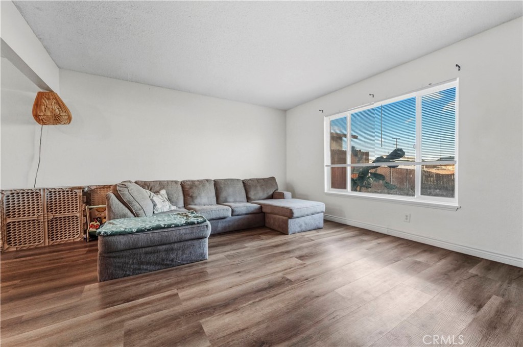 1820 Calico Property Photo 4