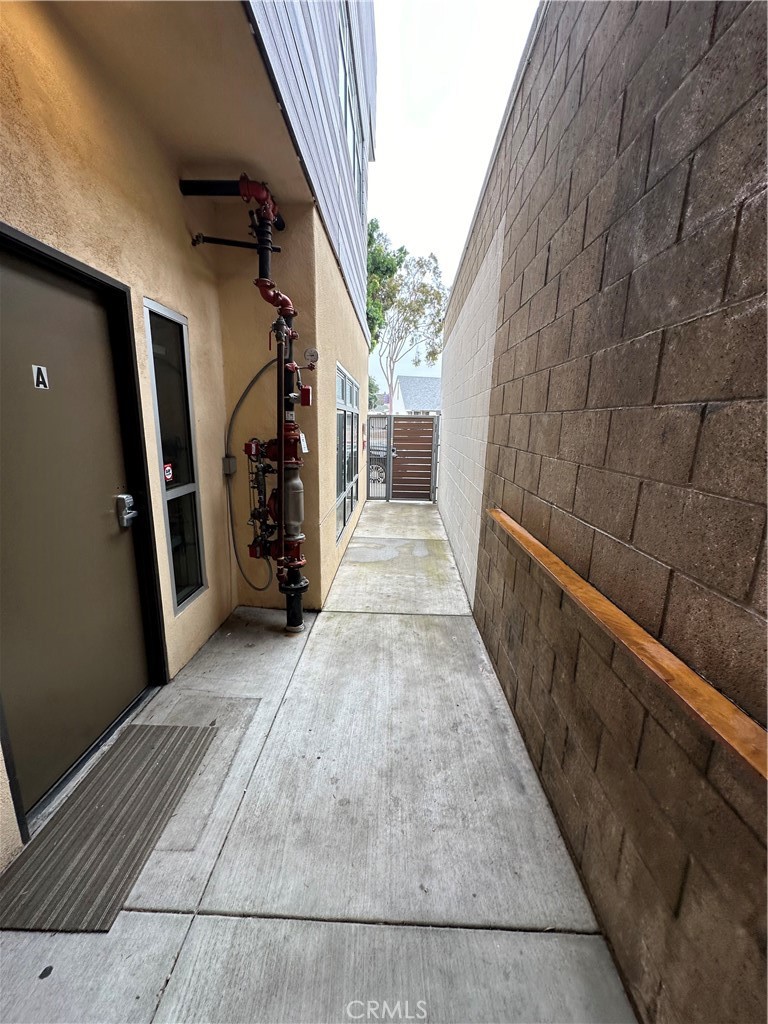 3019 W Beverly Property Photo 1