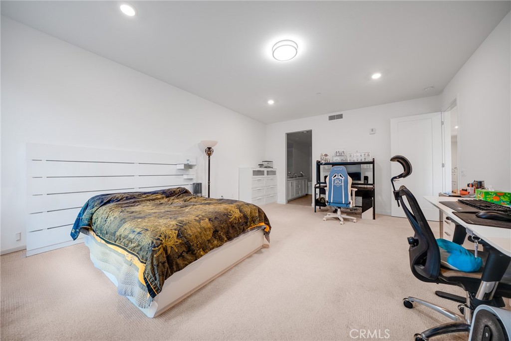 2202 Rivington Property Photo 11