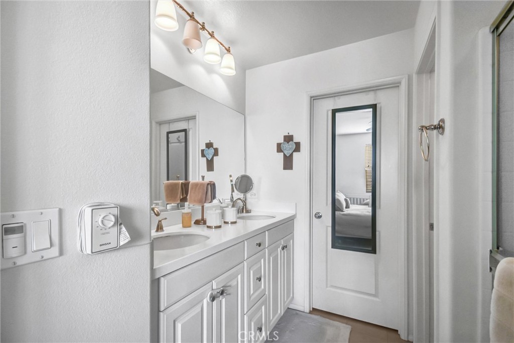 827 E Promenade E Property Photo 19