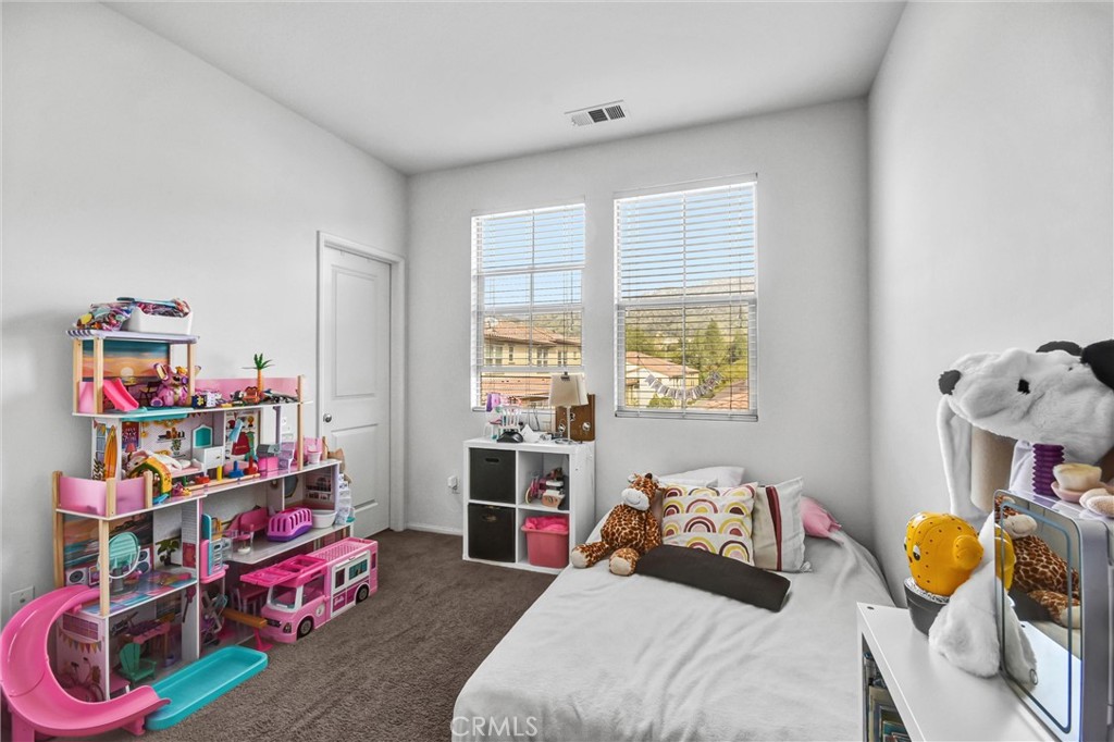 827 E Promenade E Property Photo 20