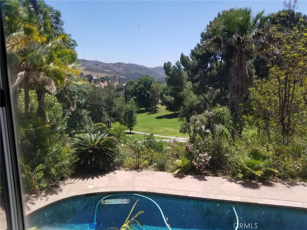 1568 Greens Drive Property Photo 8