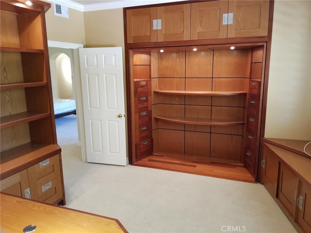 1568 Greens Drive Property Photo 11