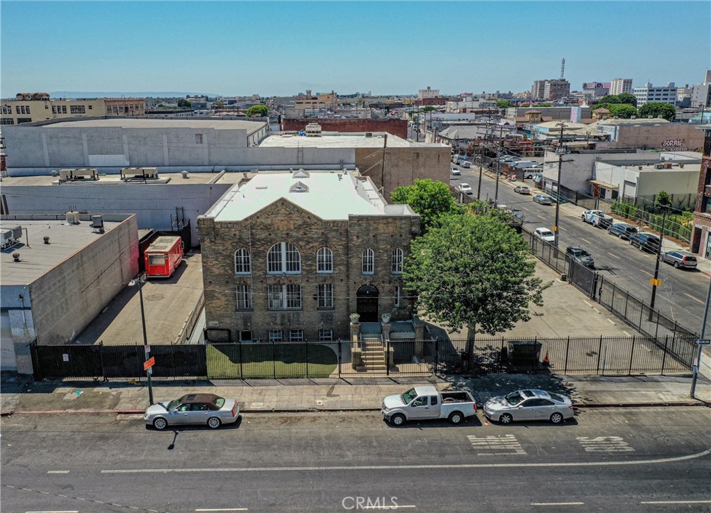 606 E 6th Street Property Photo 1