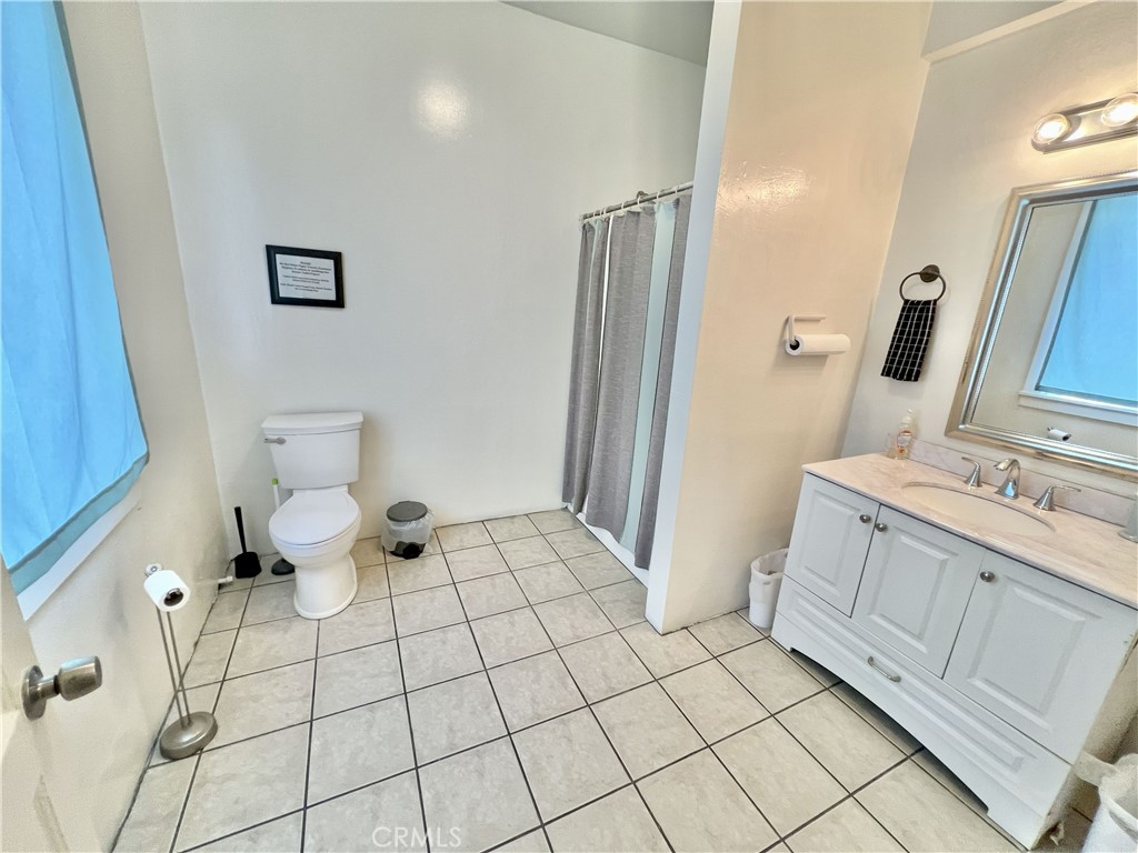606 E 6th Street Property Photo 8
