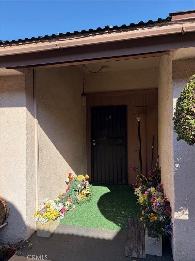 777 E Valley 10 Property Photo 1