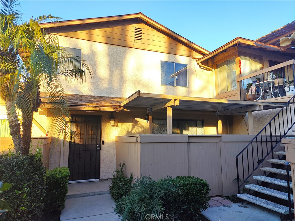 1425 Forest Glen Property Photo 1