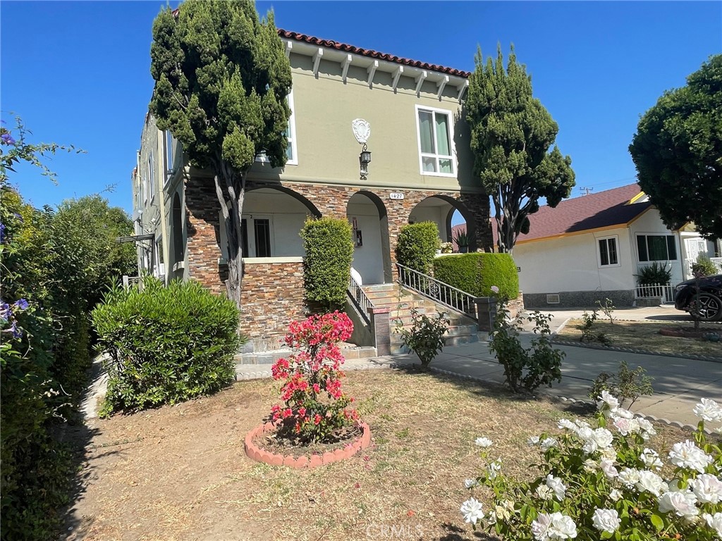 1427 S Chapel Avenue 2 Property Photo 2