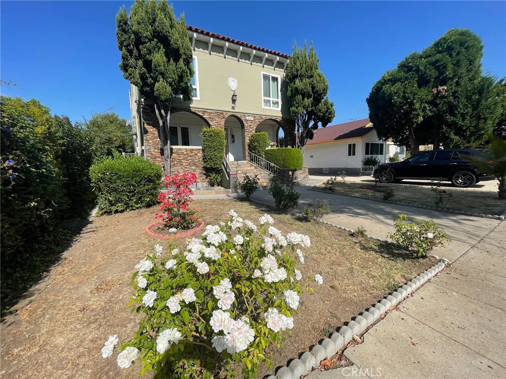 1427 S Chapel Avenue 2 Property Photo 12