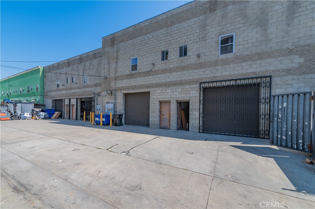 472 E 4th Street Property Photo 6