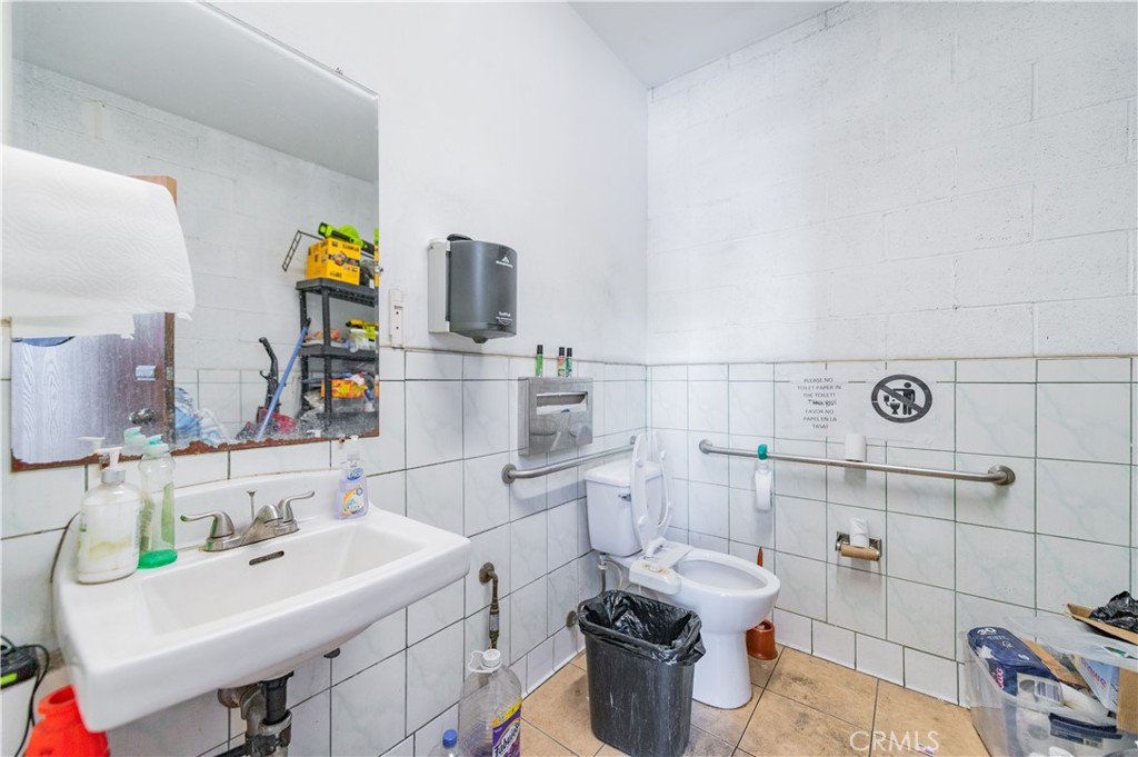 472 E 4th Street Property Photo 19