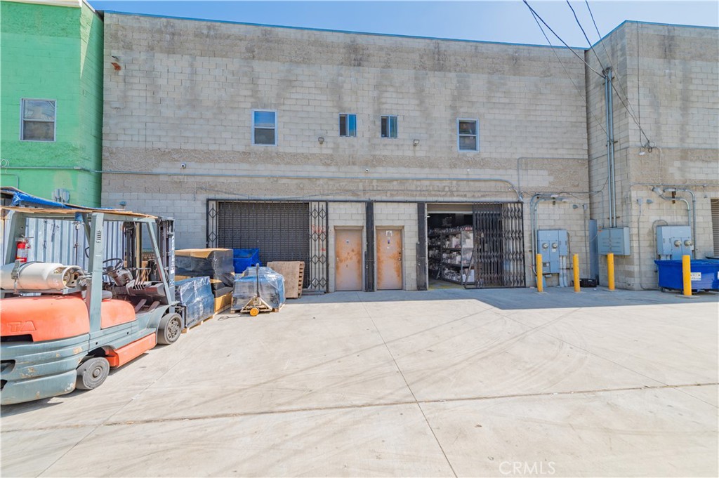 472 E 4th Street Property Photo 28