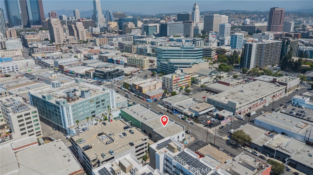 472 E 4th Street Property Photo 33