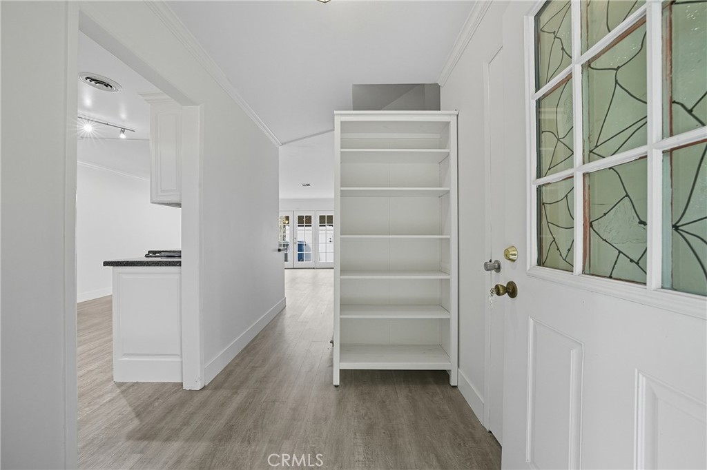 644 E Lee Place Property Photo 2