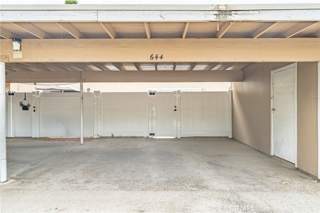 644 E Lee Place Property Photo 21