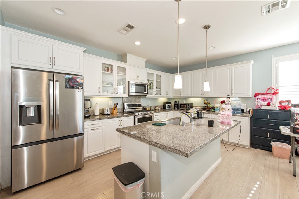 3245 E Midsummer Privado Property Photo 4