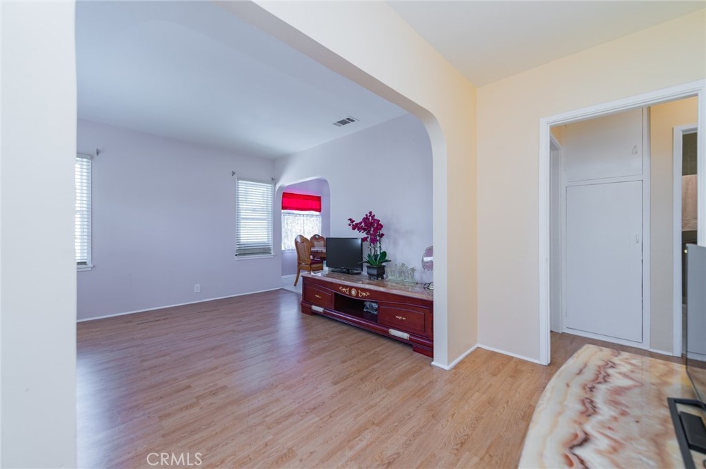 5122 Halifax Property Photo 9