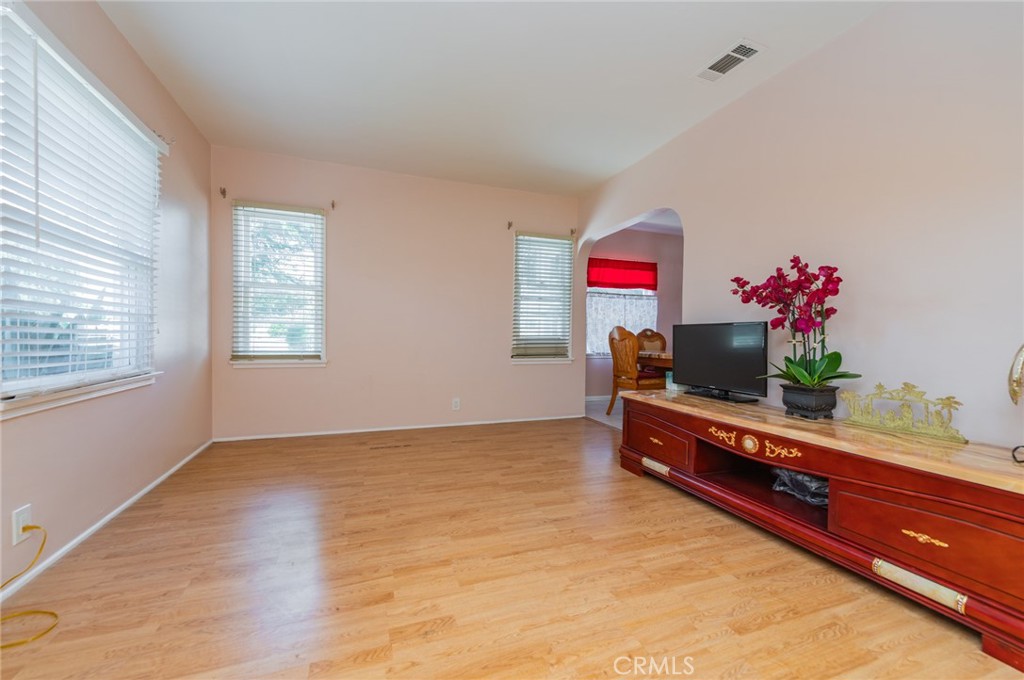5122 Halifax Property Photo 10