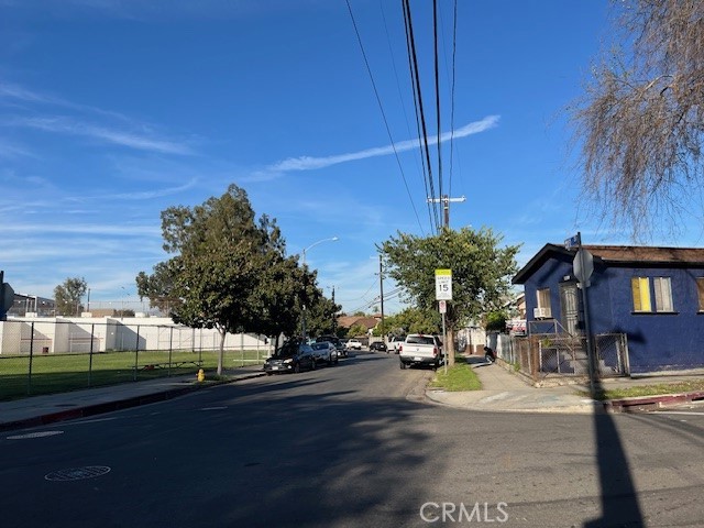 656 S Mott Property Photo 9