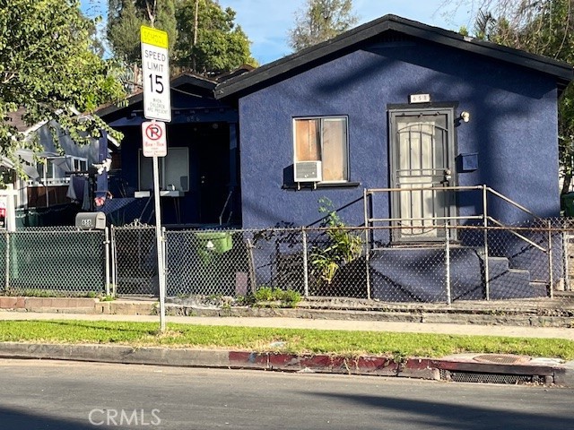 656 S Mott Property Photo 10