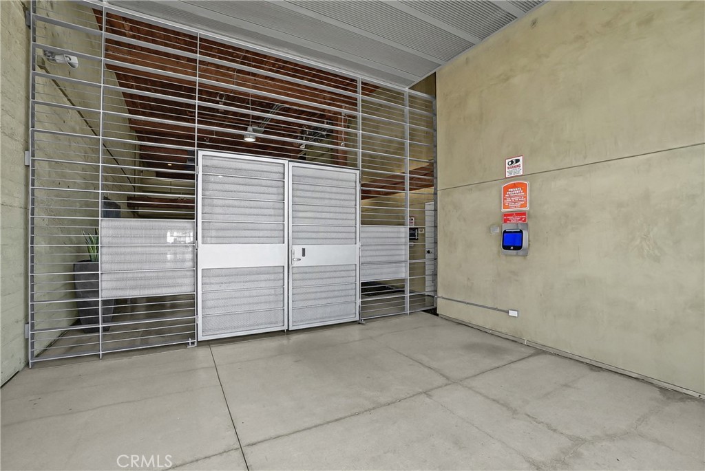 530 S Hewitt Street 146 Property Photo 54