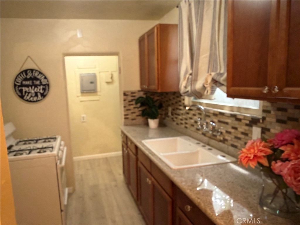 1437 Greenfield Avenue Property Photo 21