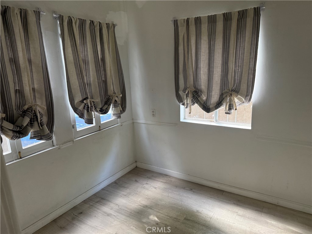 1437 Greenfield Avenue Property Photo 26