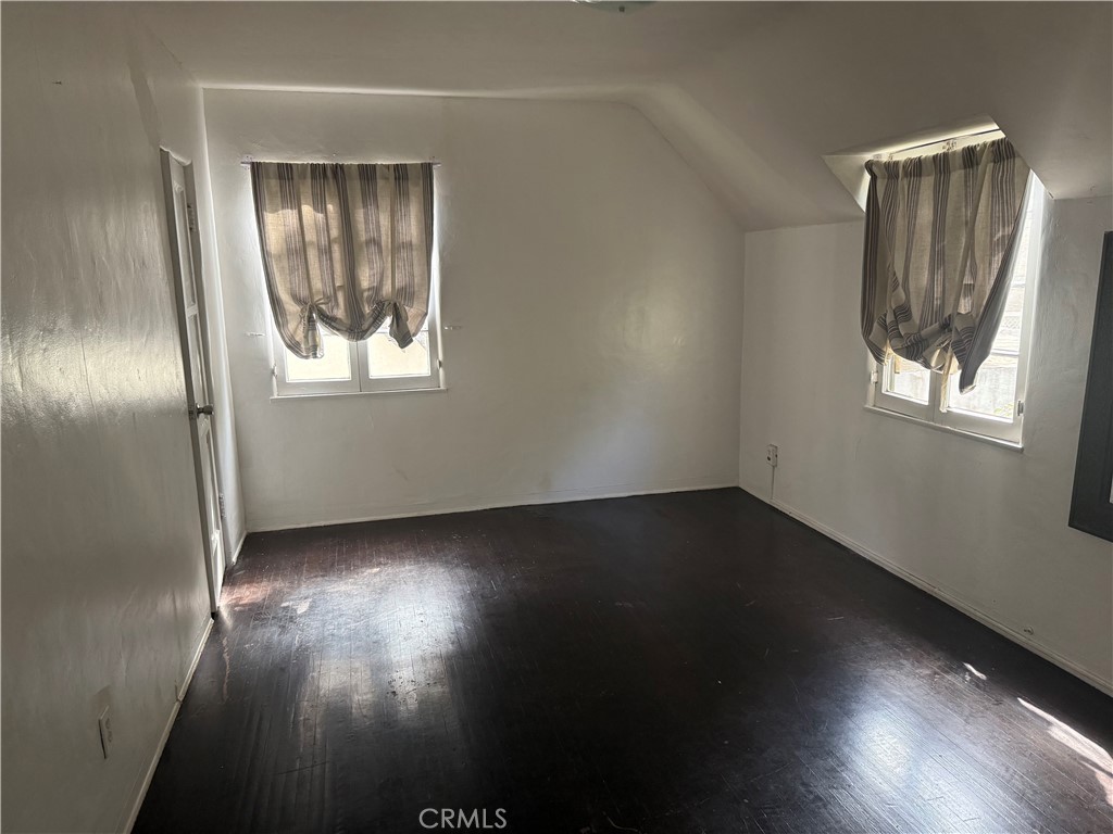 1437 Greenfield Avenue Property Photo 30