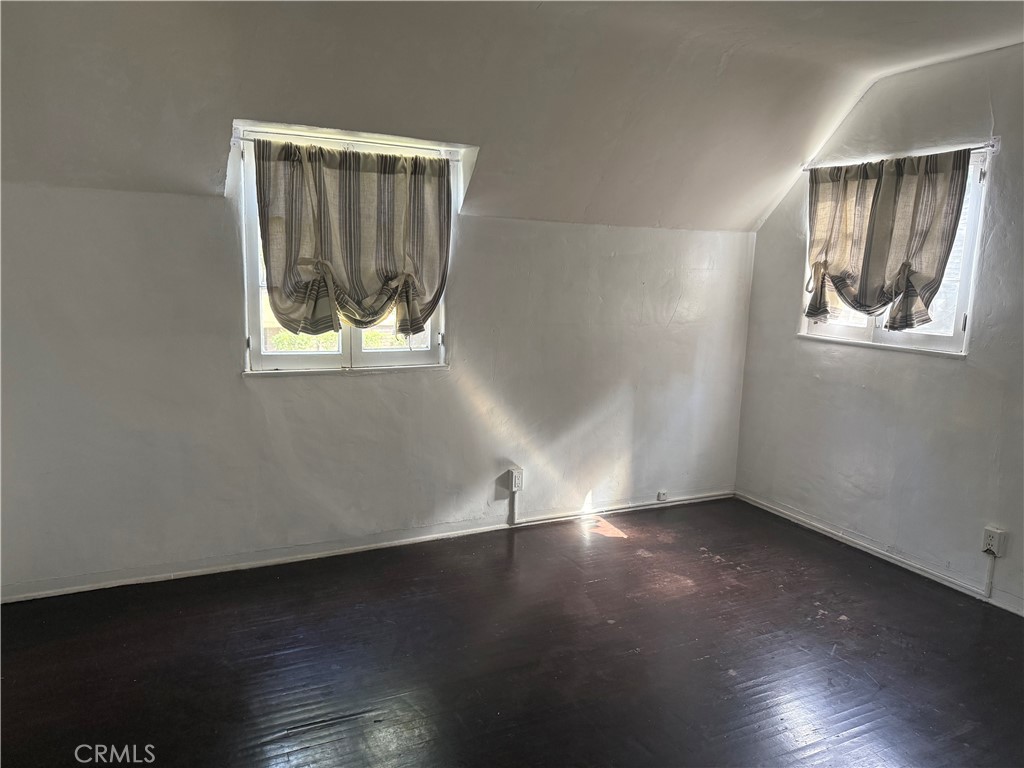 1437 Greenfield Avenue Property Photo 31