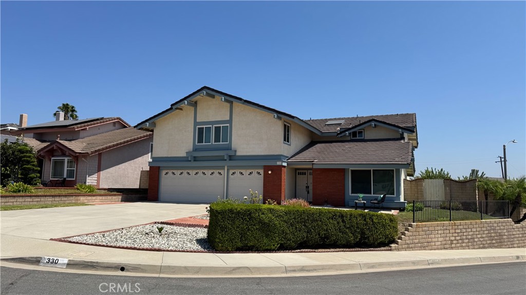 330 Amberwood Drive Property Photo 6