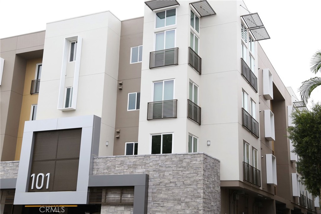 101 S Chapel Avenue 203 Property Photo 1