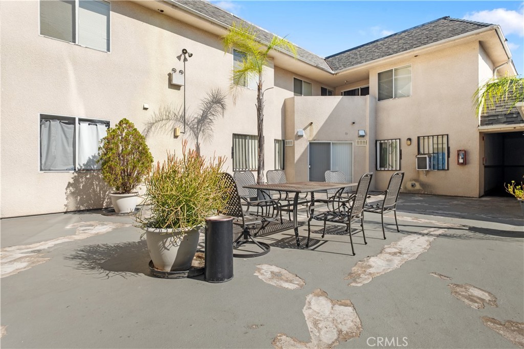 1246 W 30th Street W Property Photo 15