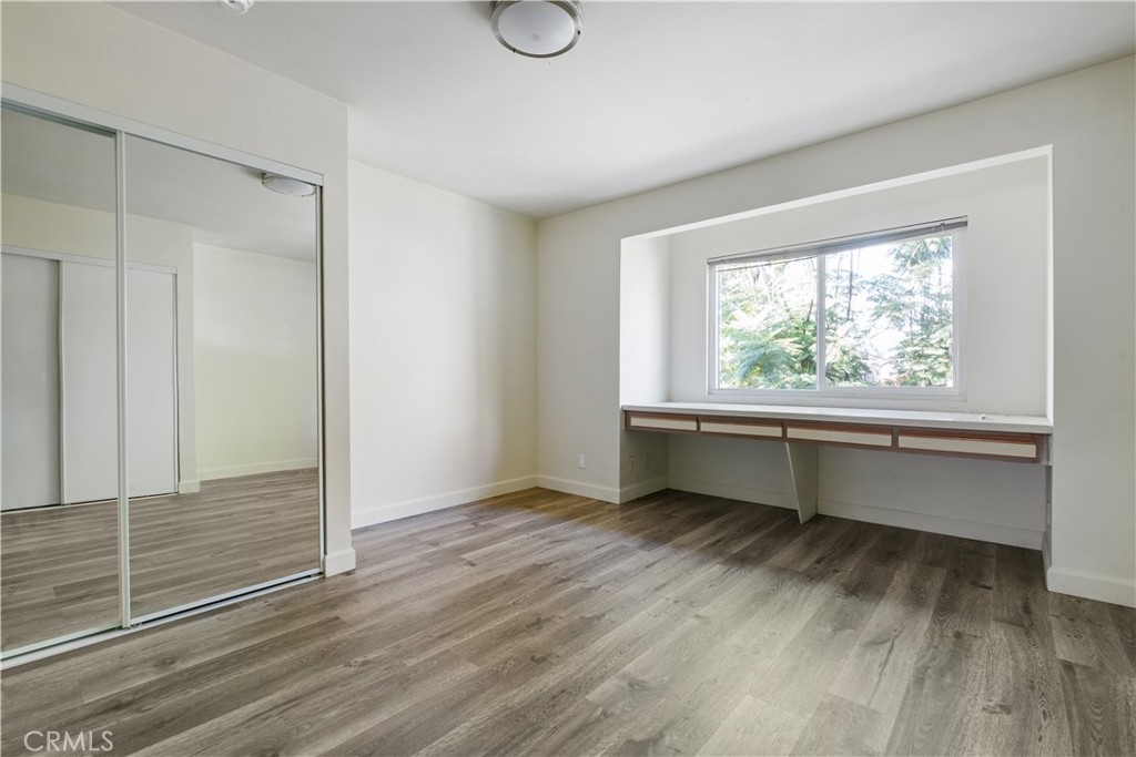 2726 S Menlo Ave. Property Photo 15