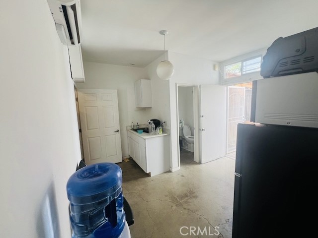 11611 Washington Place Property Photo 4